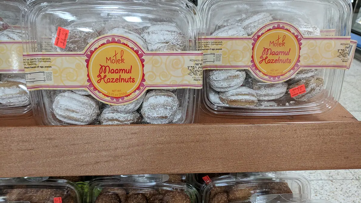 Eggless Cake Shop bakes